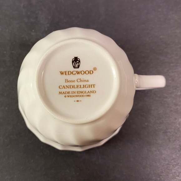 Vintage Wedgwood Candlelight bone china white teacup and saucer - Picture 6 of 7